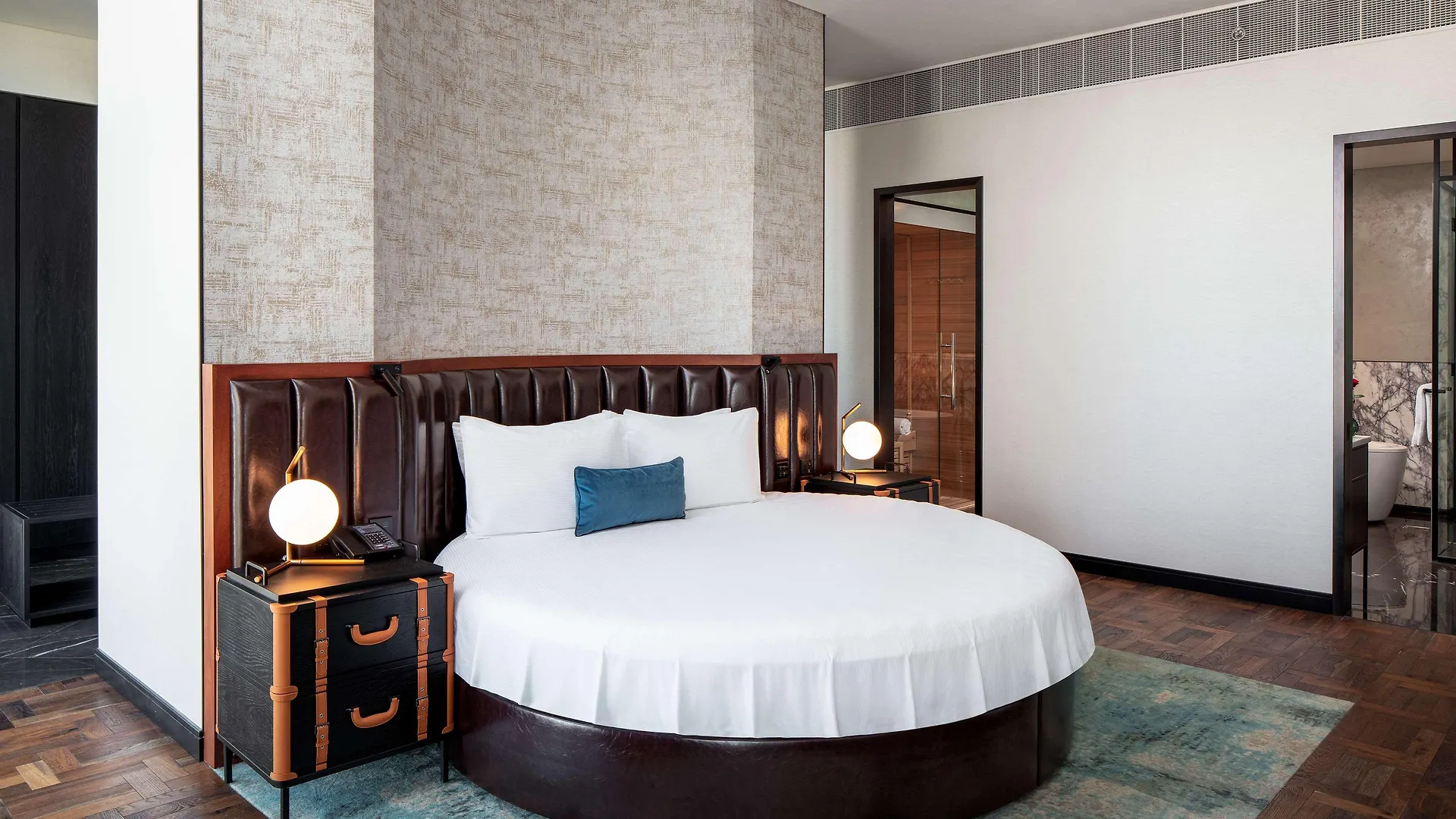 Doubletree By Hilton Dubai M Square Hotel & Residences 5*,