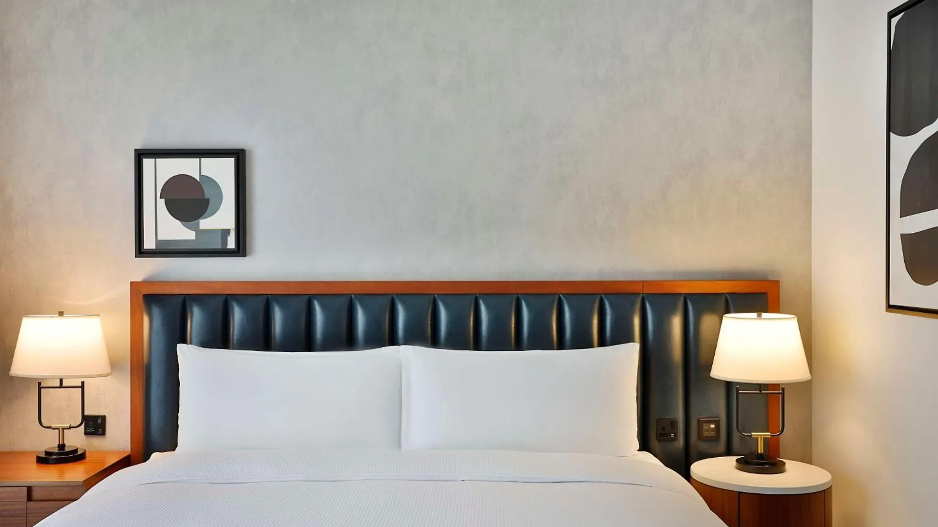 Doubletree By Hilton Dubai M Square Hotel & Residences